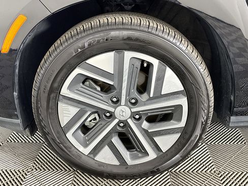 Used 2023 Hyundai Kona Limited image 37