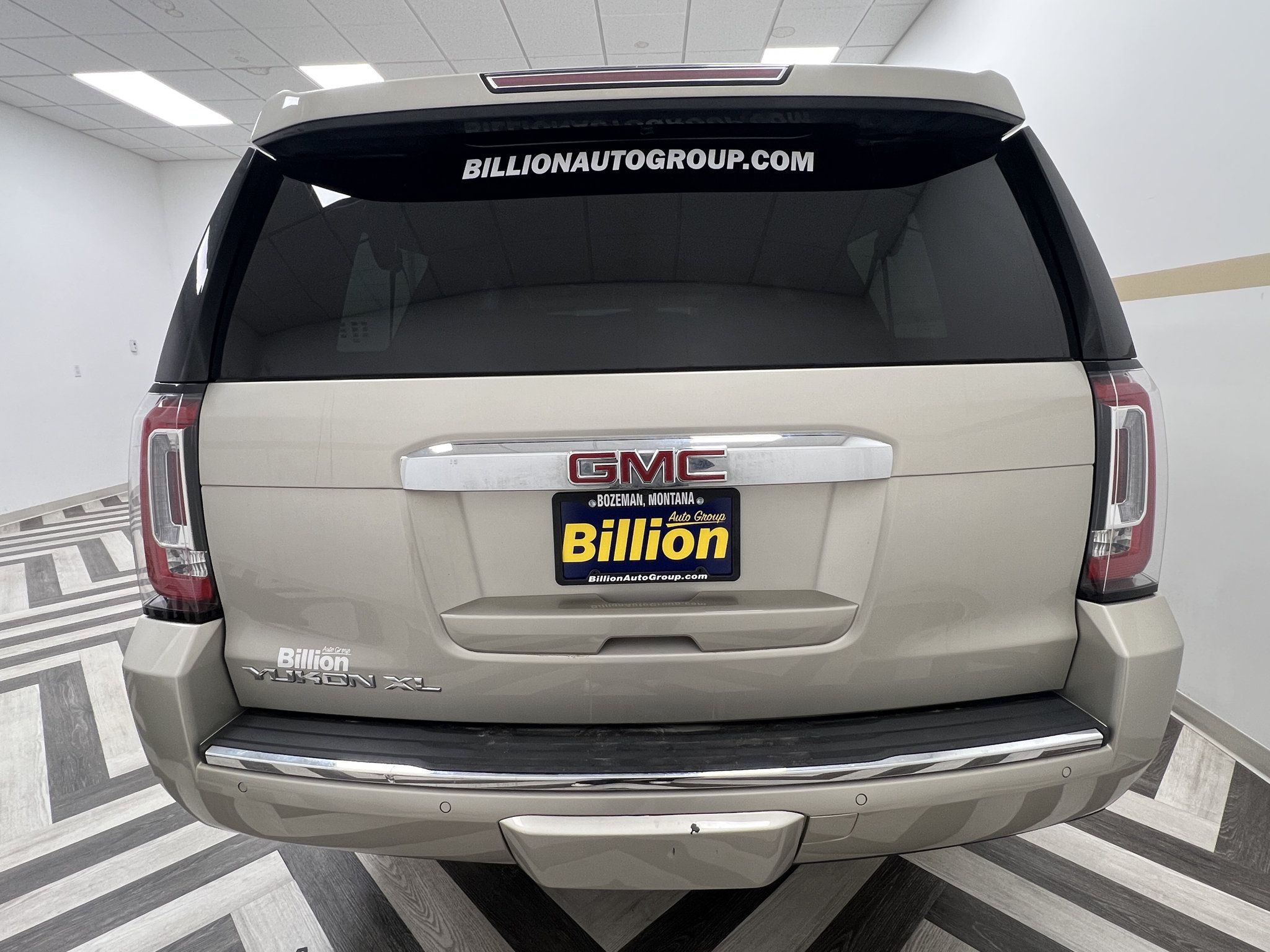 Used 2016 GMC Yukon XL Denali w/ Open Road Package AWD/4WD image 25
