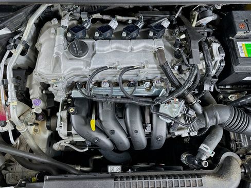 Used 2020 Toyota Corolla LE FWD image 31