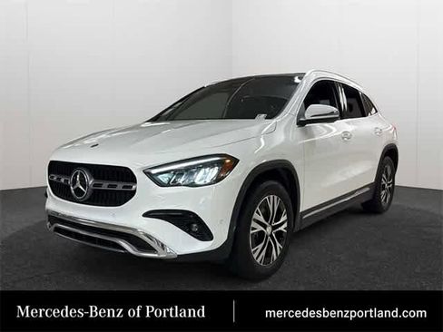 Used 2025 Mercedes-Benz GLA 250 4MATIC image 2