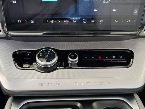 New 2026 Ford Expedition Active RWD image 15