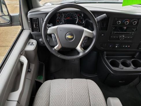 Used 2016 Chevrolet Express 3500 LT w/ LT Preferred Equipment Group image 15