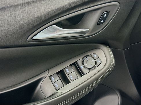 Used 2025 Buick Encore GX Preferred image 15