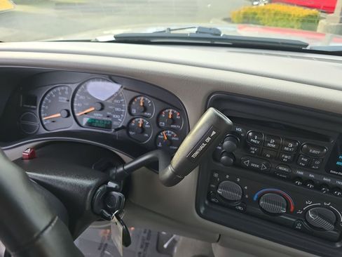 Used 2000 Chevrolet Silverado 1500 LS image 14