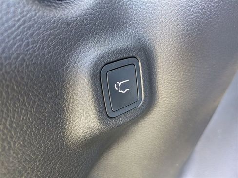 New 2026 Jeep Compass Latitude image 26