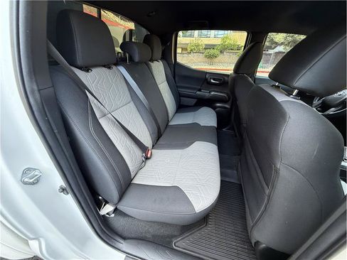 Used 2022 Toyota Tacoma TRD Sport w/ Technology Package RWD image 25