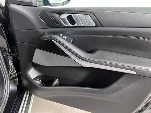 Used 2020 BMW X7 xDrive40i w/ M Sport Package AWD/4WD image 27
