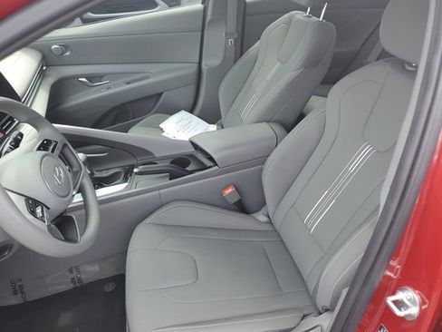 Used 2024 Hyundai Elantra SEL FWD image 14