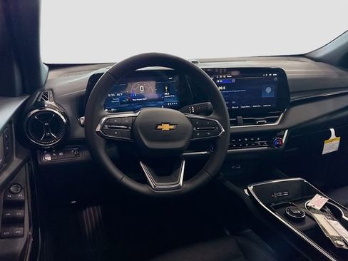 New 2026 Chevrolet Equinox LT w/ Convenience Package II image 23