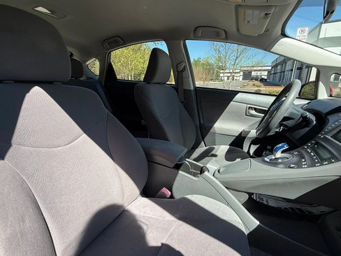 Used 2011 Toyota Prius Three w/ Navigation Pkg FWD image 19