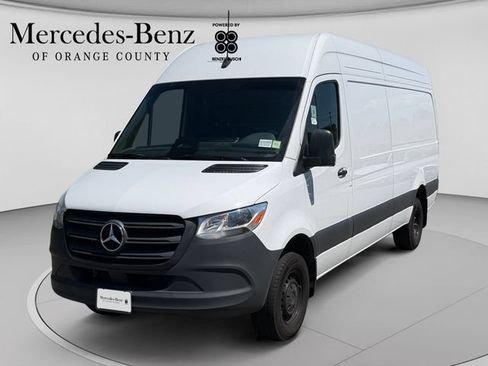 Used 2025 Mercedes-Benz Sprinter 3500 image 1