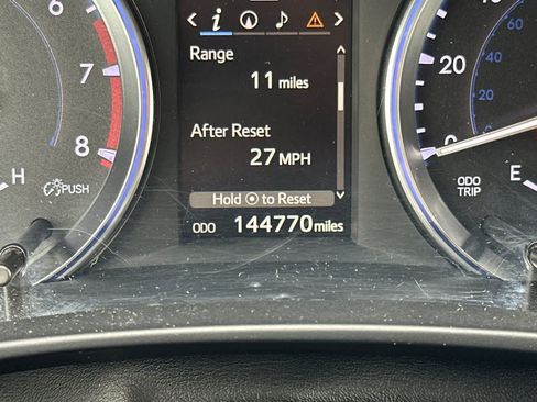 Used 2015 Toyota Highlander XLE FWD image 28