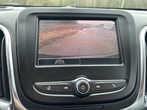 Used 2022 Chevrolet Equinox LT image 17