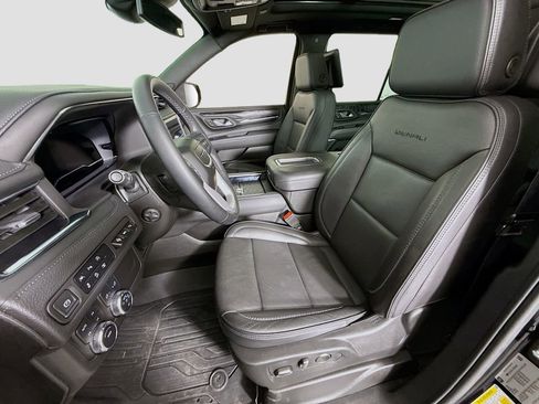 Used 2023 GMC Yukon Denali image 21