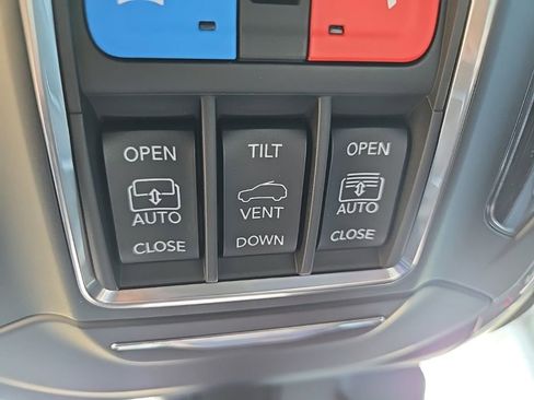 New 2025 Jeep Grand Cherokee Limited w/ Luxury Tech Group II image 75