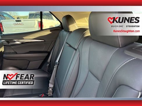 Used 2023 Buick Envision Essence image 34