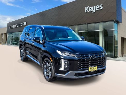 Used 2023 Hyundai Palisade Limited FWD image 3