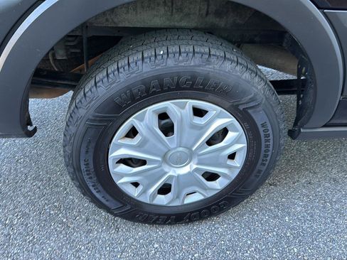 Used 2022 Ford Transit 350 XLT image 28