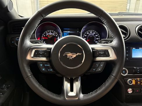 Used 2020 Ford Mustang Coupe RWD image 14