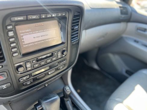 Used 2002 Toyota Land Cruiser Base AWD 4dr SUV image 20