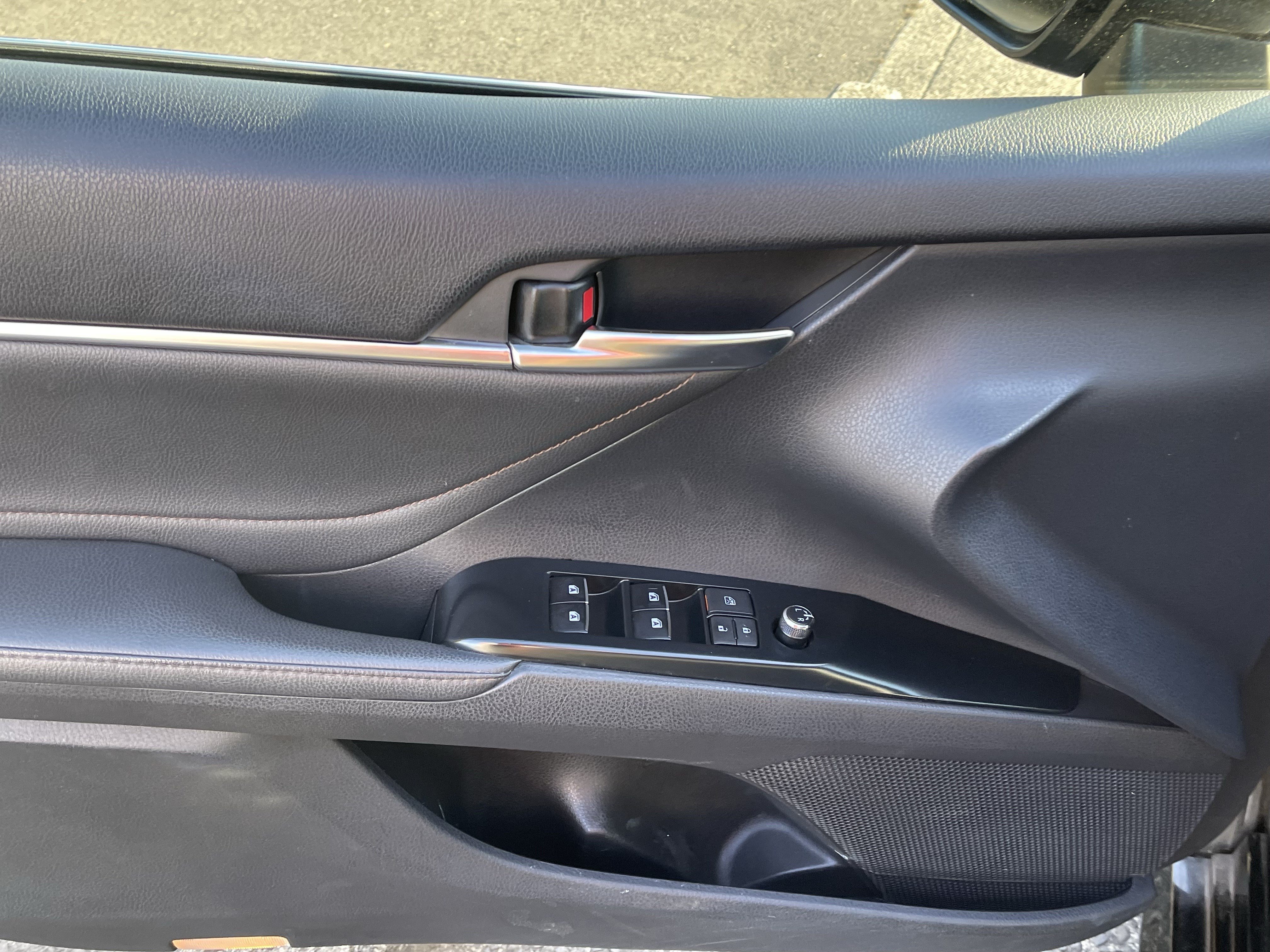 Certified 2018 Toyota Camry XLE w/ Audio Package FWD image 16