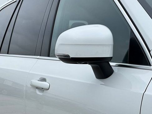 Used 2025 Volvo XC90 T8 Plus w/ Protection Package Premier image 5