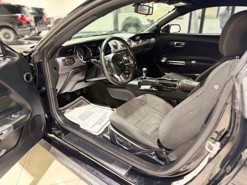 Used 2017 Ford Mustang GT RWD image 13