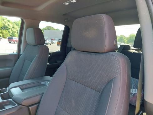 Used 2022 Chevrolet Silverado 2500 Custom w/ Custom Convenience Package AWD/4WD image 17