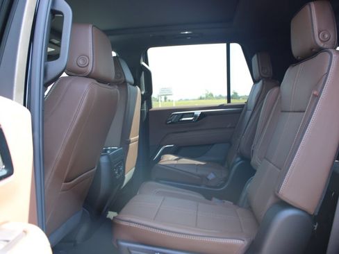 New 2026 Chevrolet Tahoe High Country AWD/4WD image 28