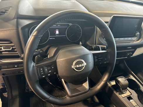 Used 2025 Nissan Rogue SV AWD/4WD image 28