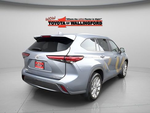 Certified 2020 Toyota Highlander Limited image 12