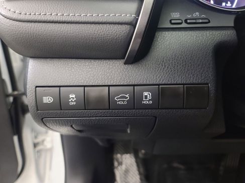 Used 2024 Toyota Camry SE image 26