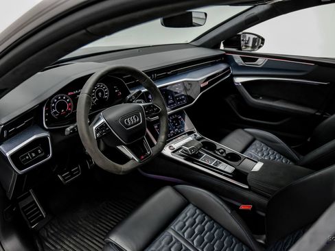 Used 2024 Audi RS 7 Performance AWD/4WD image 2