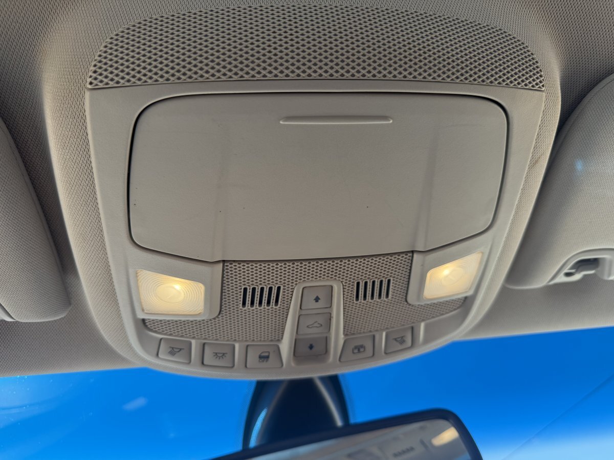 Used 2014 Lincoln MKZ AWD w/ Equipment Group 103A image 31