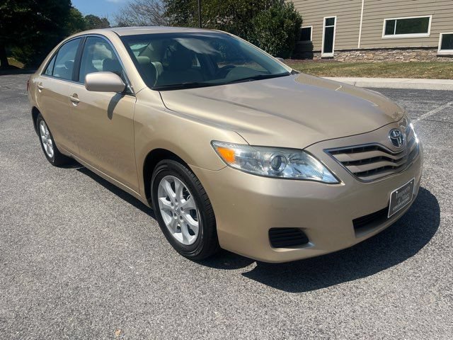 Used 2010 Toyota Camry LE FWD image 26