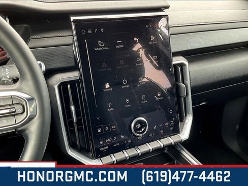 Used 2025 GMC Acadia Elevation image 9