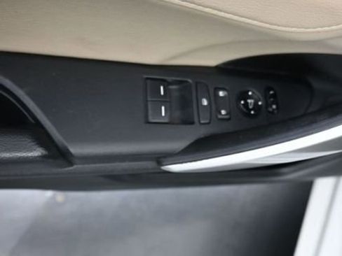 Used 2017 Honda Civic EX-L image 10