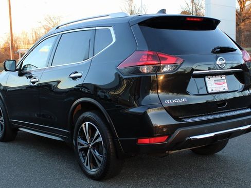 Certified 2019 Nissan Rogue SV w/ Premium Package image 8