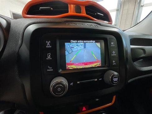 Used 2016 Jeep Renegade 75th Anniversary AWD/4WD image 20