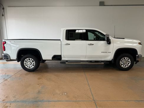 Used 2024 Chevrolet Silverado 2500 LTZ AWD/4WD image 6