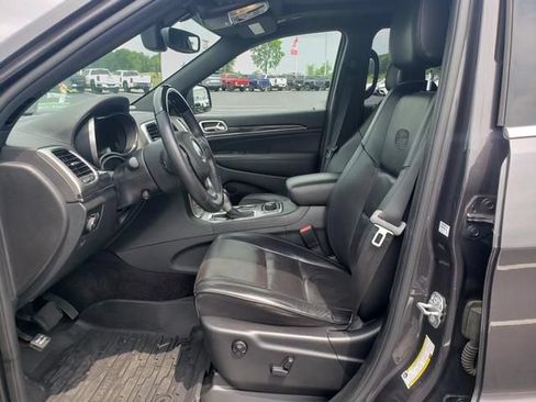 Used 2018 Jeep Grand Cherokee Overland AWD/4WD image 10
