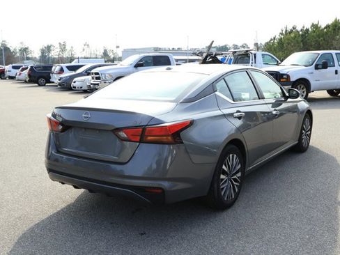 Used 2023 Nissan Altima 2.5 SV image 6