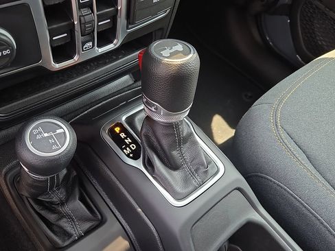 Certified 2025 Jeep Wrangler Unlimited Sport AWD/4WD image 14