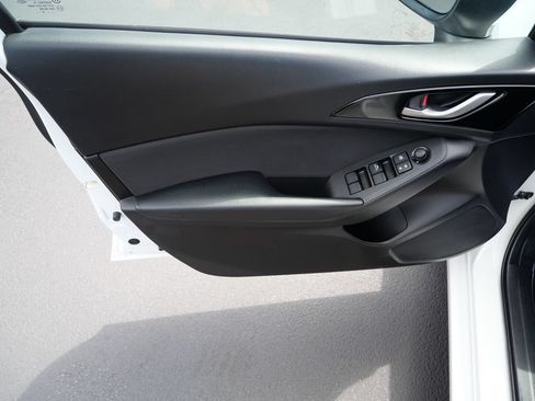 Used 2016 MAZDA MAZDA3 i Touring FWD image 15