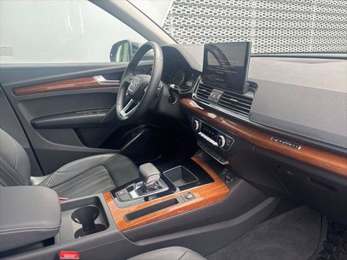Used 2023 Audi Q5 2.0T Premium w/ Convenience Package AWD/4WD image 10