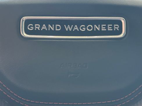 Used 2022 Jeep Grand Wagoneer Series III image 12
