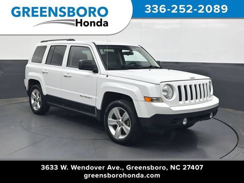 Used 2015 Jeep Patriot Latitude FWD image 1