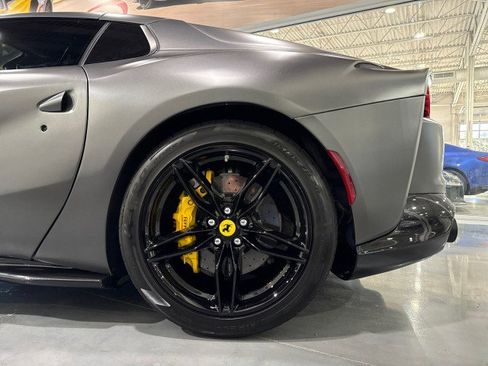 Used 2021 Ferrari 812 GTS image 81