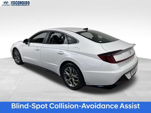 Certified 2022 Hyundai Sonata SEL w/ Winter Weather Package FWD image 4
