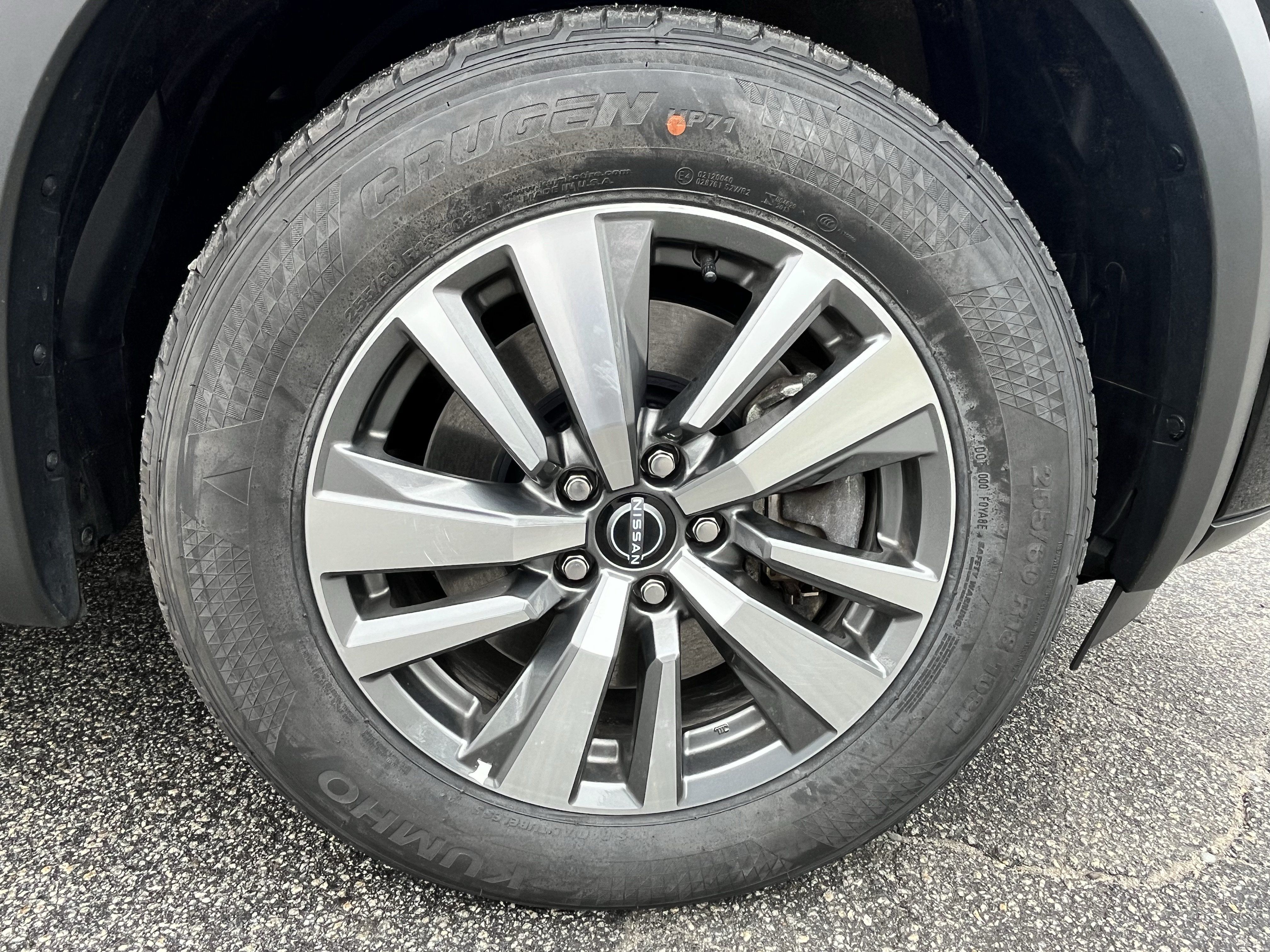 Used 2025 Nissan Pathfinder SL AWD/4WD image 9